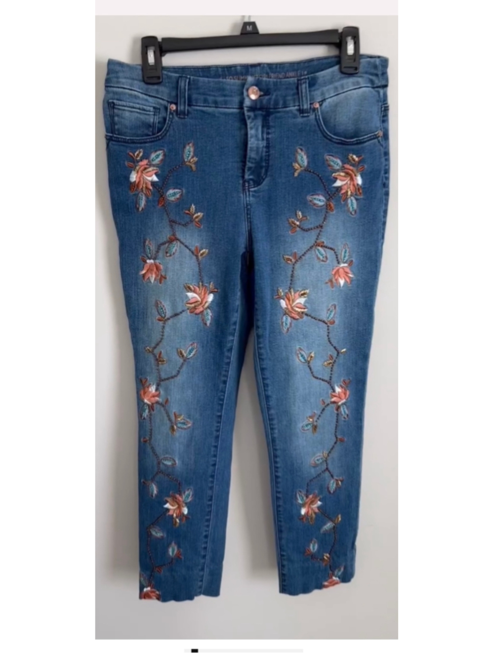 Chico's So Slimming Floral Embellished Girlfriend Ankle Jeans Size 6